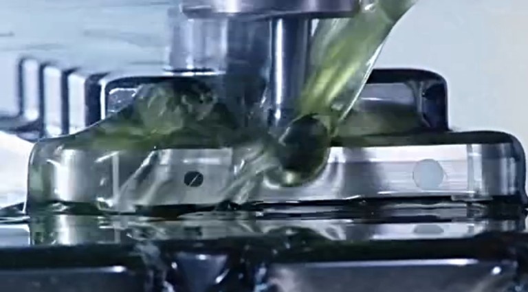 小米4、魅族MX4手機外殼加工用的是什么切削液？